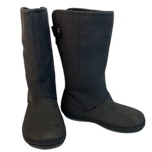 Crocs Women’s Faux Suede Boot Shoes